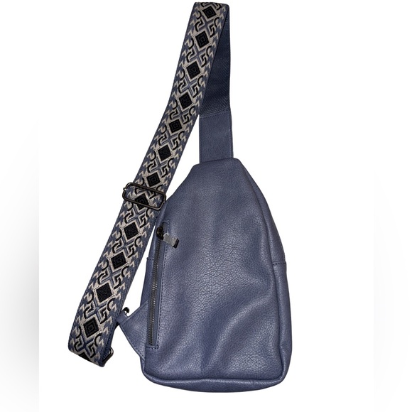 Style & Co Sling Bag - Picture 2 of 4